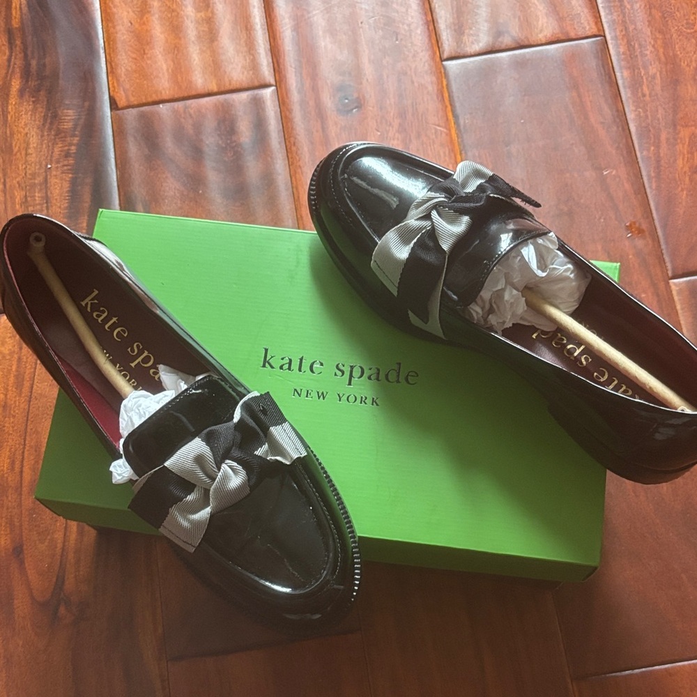 Kate Spade Glossy Black Loafers with Gray Bow